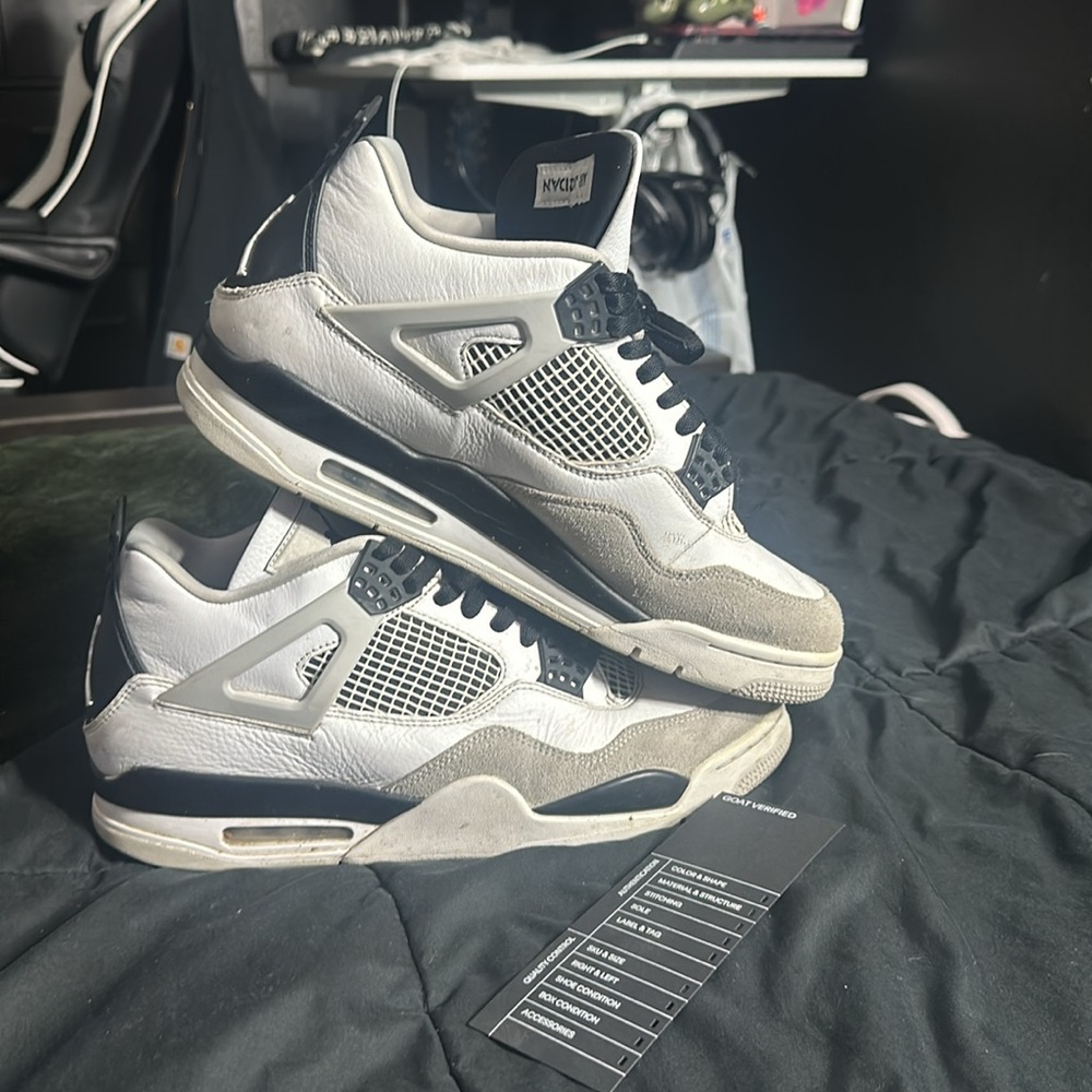 Jordan 4 Military Blacks